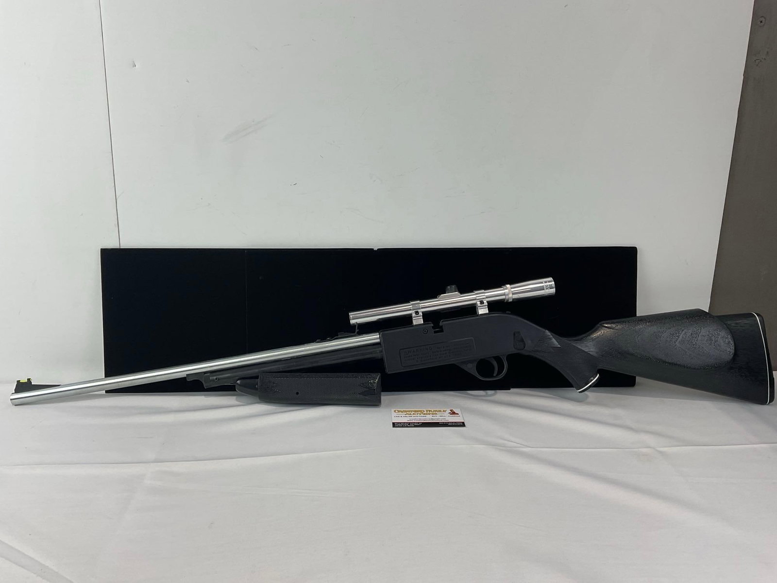 Crosman 66 Powermaster .177 Cal Pellet & BB Air Rifle, w/Crosman 4x15 Rifle Scope: Serial number: D01207912. Appears to be in good shape. The piece measures approx 10h x 39w x 3d inches. The barrel measures approx 20 inches. See pics. E-5650