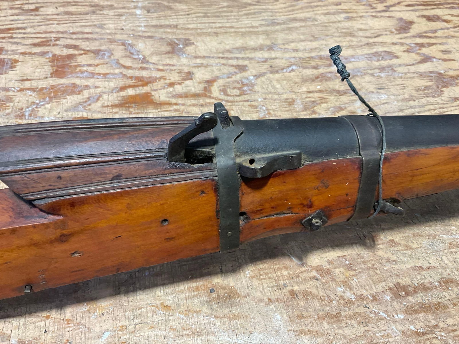 Huge Indian? Matchlock Wall/Rampart Gun, Black Powder, Primitive style stock w/Cast Iron Barrel - 7