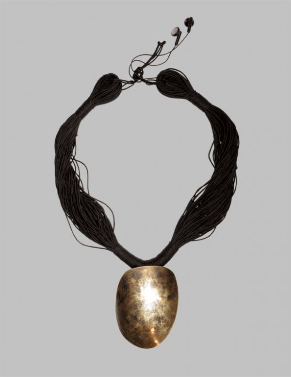 Donna Karan iPod, Custom Case and DKNY Playlist: Top Designers Auction Custom iPod Cases and Celebrity Playlists for Breast Cancer Donna Karan iPod Case Featuring Music from 20 years of her Fashion Shows Donna Karan has created this trul