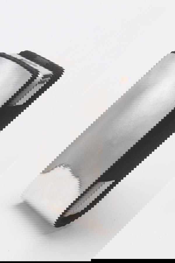 Robert Lee Morris iPod Case with Brooke Shields Play: Top Designers Auction Custom iPod Cases and Celebrity Playlists for Breast Cancer Robert Lee Morris Signed iPod Case with Brooke Shields Playlist Created by Robert Lee Morris, premier desi