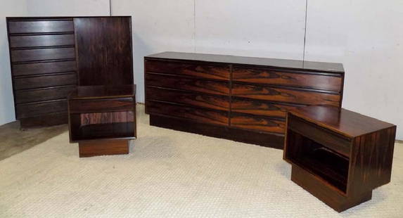 DANISH 4pc ROSEWOOD MID CENTURY MODERN BEDROOM SET: VERY NICE 4pc DANISH ROSEWOOD BEDROOM SET CONSISTING OF TALL CHEST, LONG DRESSER AND 2 NIGHT STANDS