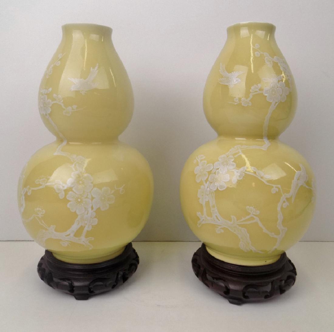 SIGNED CHINESE GOURD VASES (1 of 7)