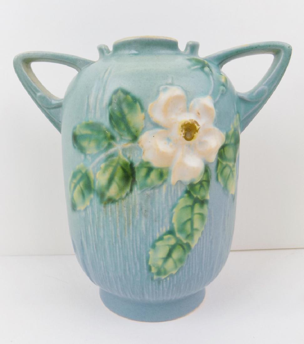 ROSEVILLE WHITE ROSE 2 HANDLED VASE #979-6: SIGNED. 6-1/2" HIGH