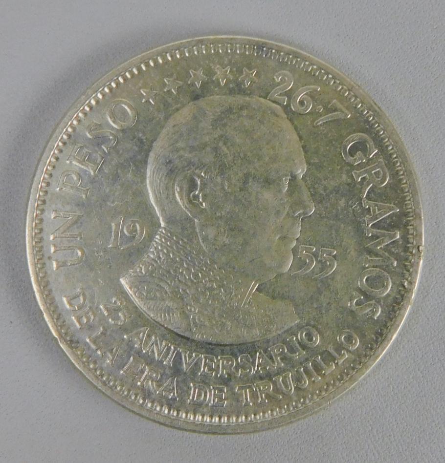 1955 1 PESO SILVER COIN: 1955 DOMINICAN REPUB. 1 PESO SILVER COIN
