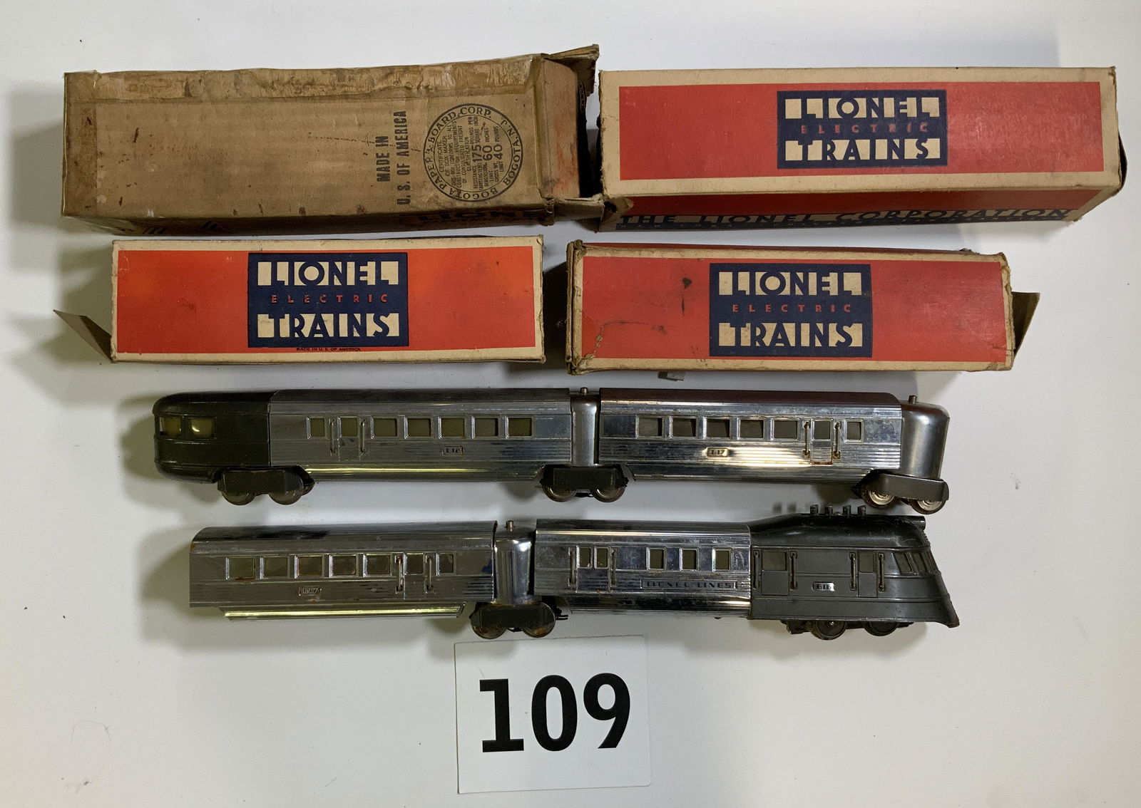PRE WAR LIONEL FLYING YANKEE STREAMLINER WITH BOXES. (1 of 6)