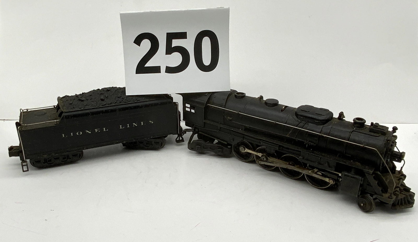 LIONEL 726 BERKSHIRE 2-8-4 LOCOMOTIVE WITH TENDER 2426W.: LIONEL 726 BERKSHIRE 2-8-4 LOCOMOTIVE WITH TENDER 2426W.