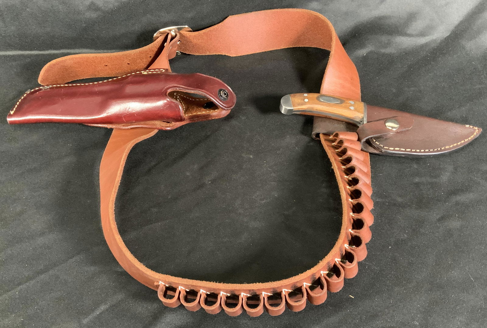 TRIPLE K 440-15 4 5/8 LEATHER HOLSTER WITH BELT KNIFE AND KNIFE SHEATH.: TRIPLE K 440-15 4 5/8 LEATHER HOLSTER WITH BELT KNIFE AND KNIFE SHEATH.