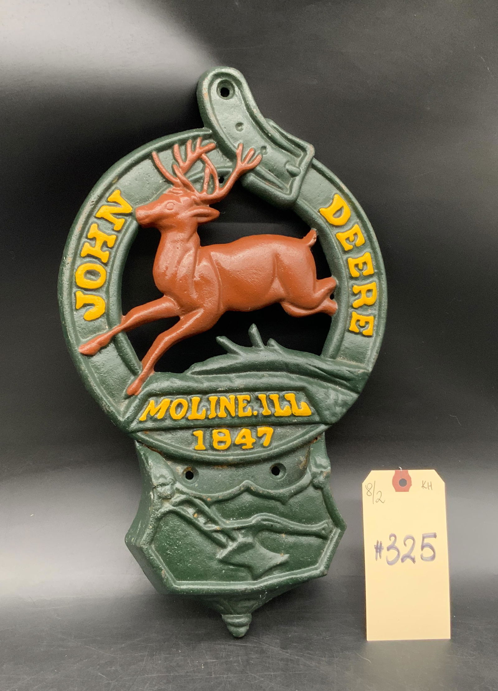 CAST IRON JOHN DEERE WALL PLAQUE. (1 of 2)
