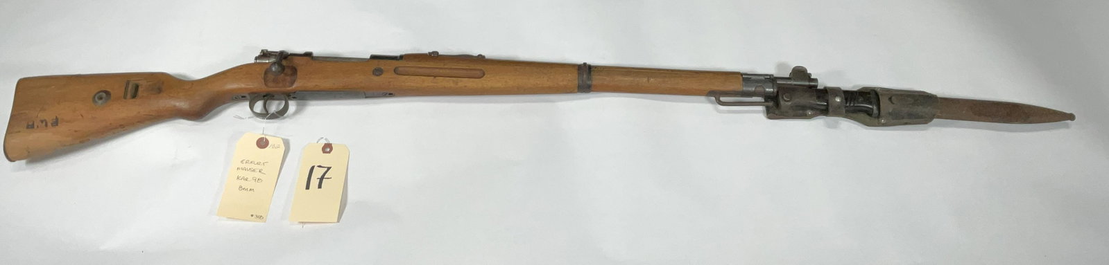 1918 ERFURT MAUSER MODEL KAR98 8MM BOLT ACTION RIFLE.: 1918 ERFURT MAUSER MODEL KAR98 8MM BOLT ACTION RIFLE. WWI LONG RIFLE WITH BAYONETTE. BACKGROUN CHECK REQUIRED. Update, bayonet and scabbard are matching numbers.
