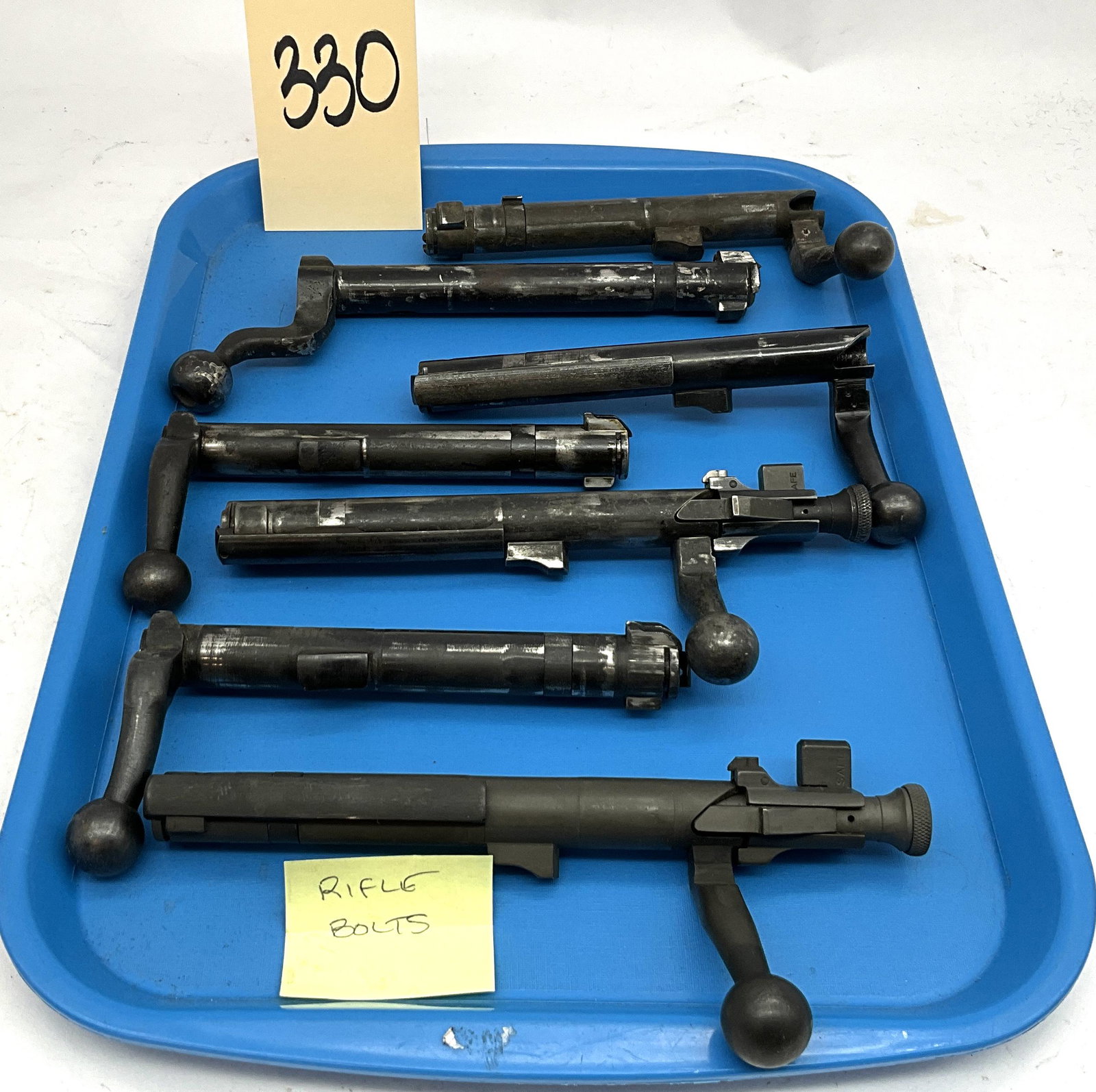 ASSORTED RIFLE BOLTS: ASSORTED RIFLE BOLTS