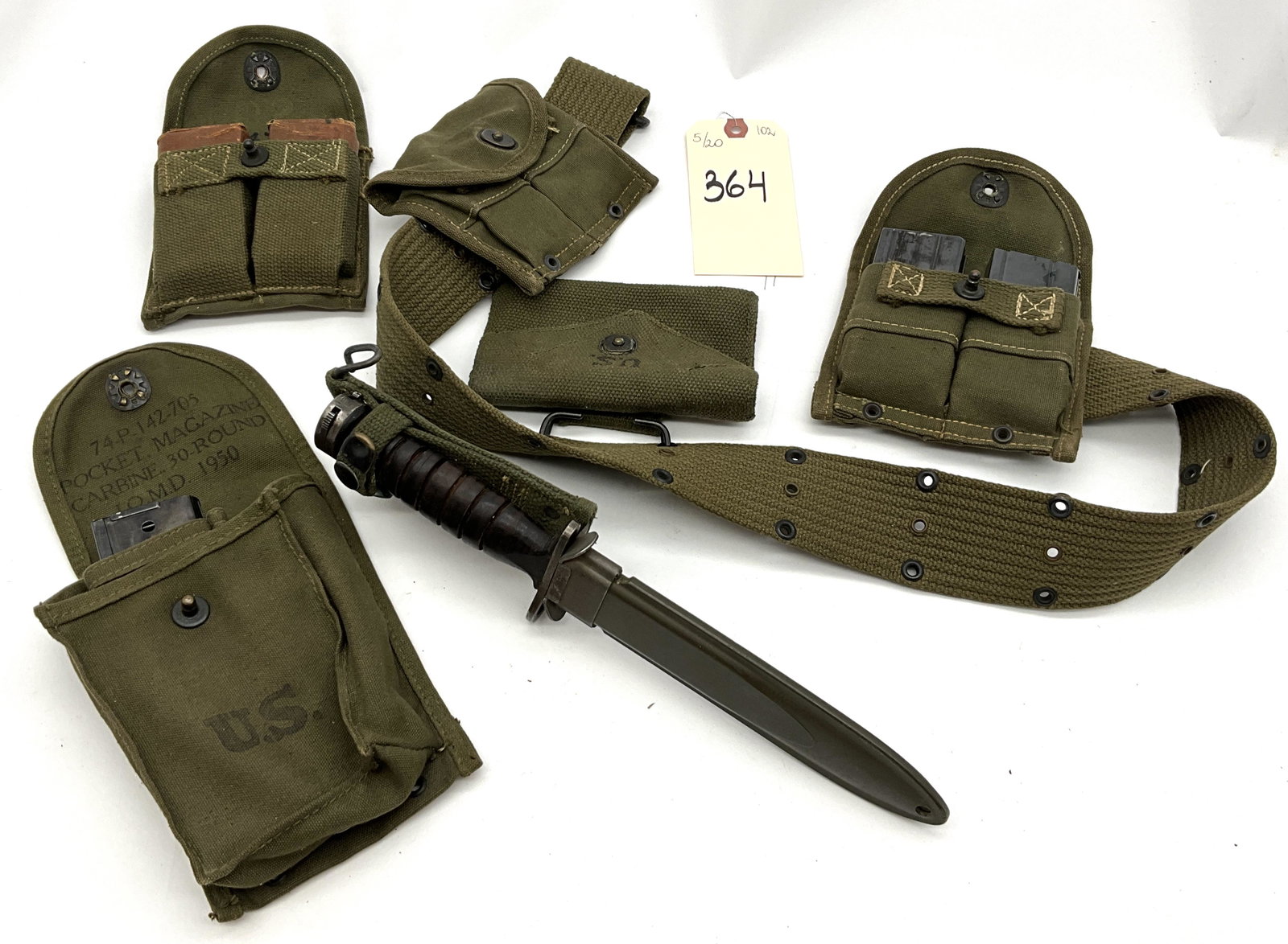US MILITARY BELT WITH CLIPS, FIELD KNIFE, AND POCKETS.: US MILITARY BELT WITH CLIPS, FIELD KNIFE, AND POCKETS. SOME AMMO INCLUDED.