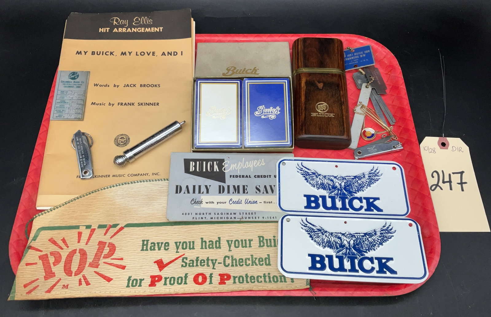 ASSORTED BUICK EPHEMERA AND COLLECTABLES.: ASSORTED BUICK EPHEMERA AND COLLECTABLES.