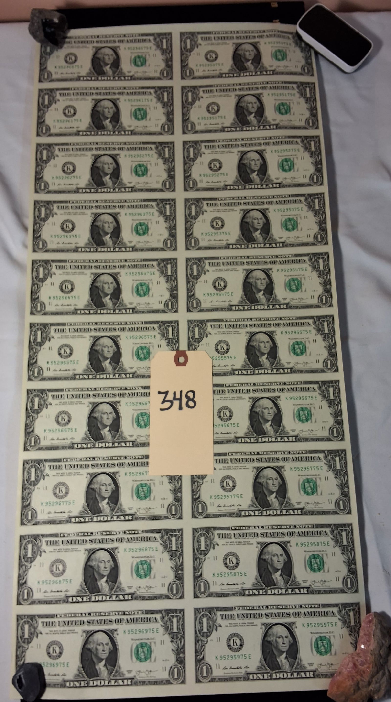Uncut Roll of 20 Federal Reserve $1 Dollar Bills 2013 (1 of 3)