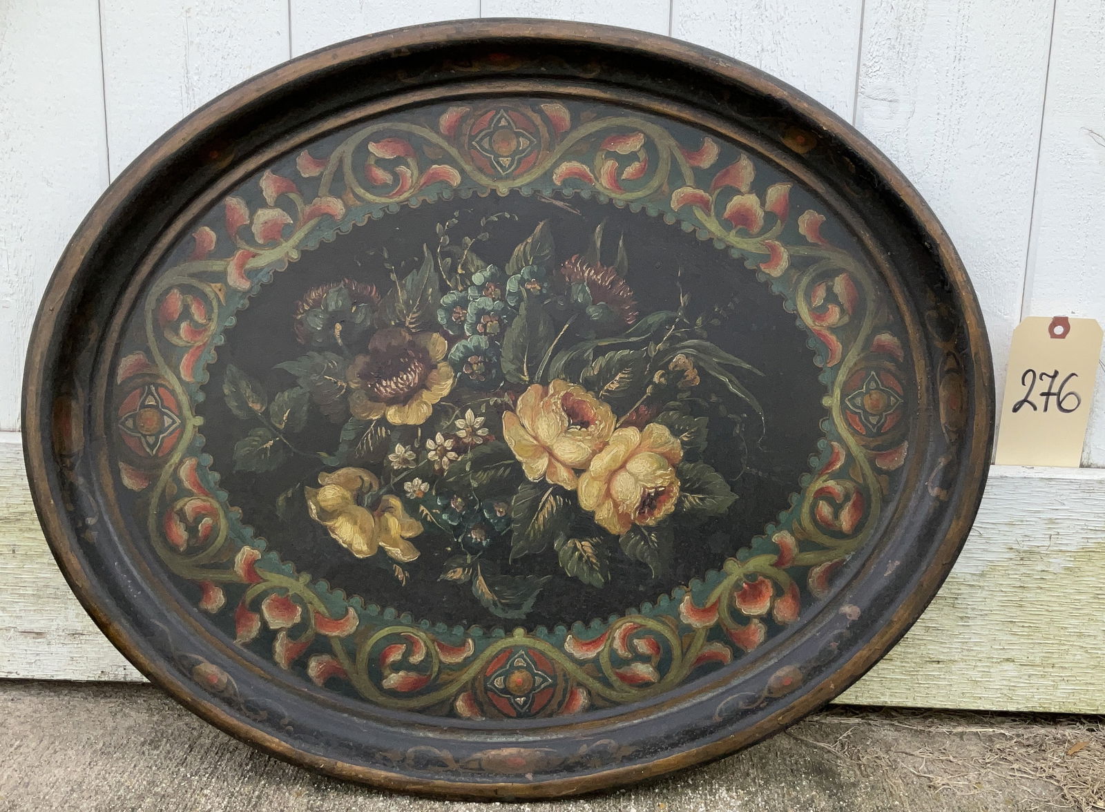 ANTIQUE HAND PAINTED TOLEWARE TRAY. (1 of 3)