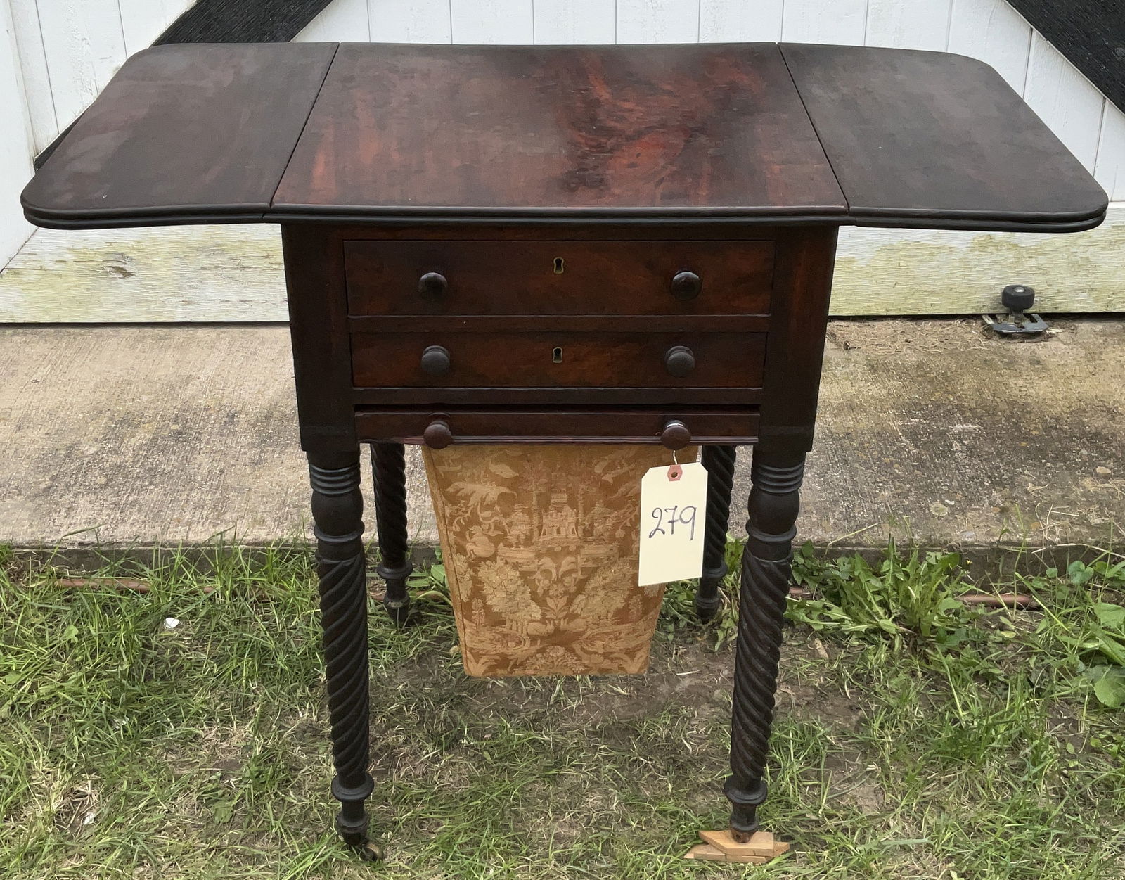 ANTIQUE SHERATON DROP LEAF SEWING TABLE WITH BAG. (1 of 6)