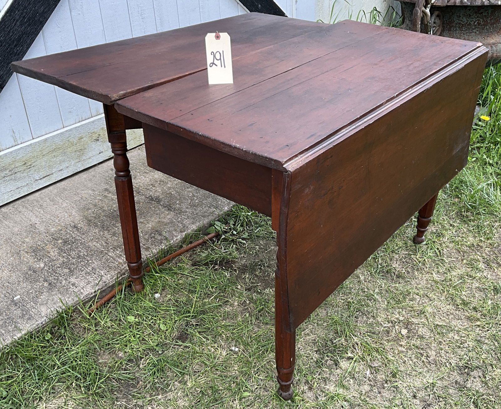 ANTIQUE MAHOGANY GATE LEG DROP LEAF TABLE, AS IS. (1 of 3)