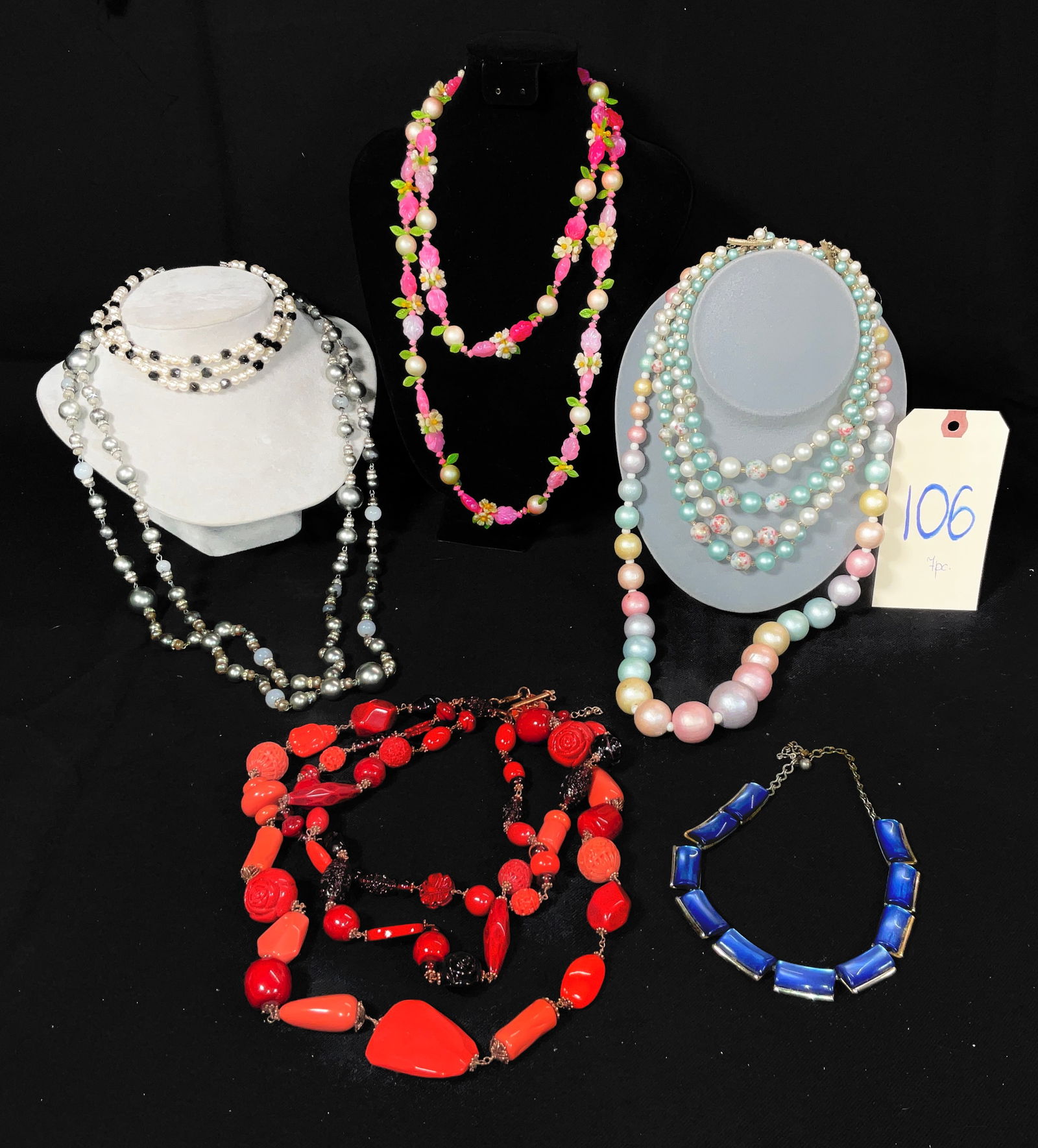 ASSORTED MIXED MEDIA BEADED NECKLACES. (1 of 10)