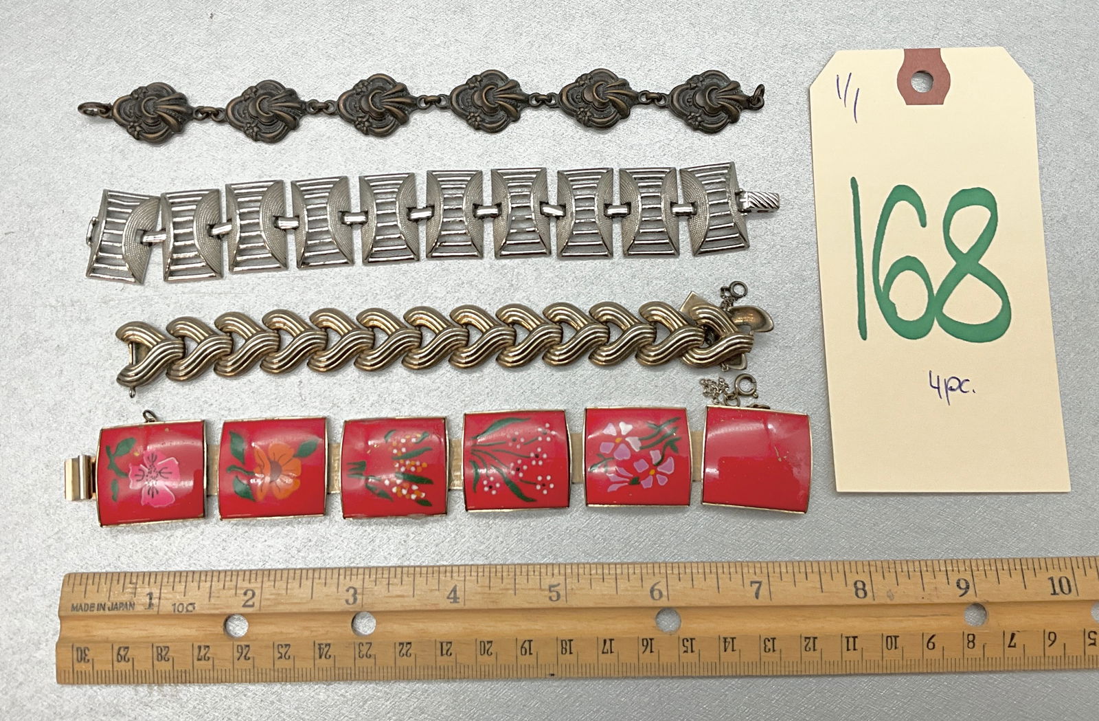 4 PC VINTAGE BRACELETS FROM TRIFARI, SARAH COV., AND OTHERS. (1 of 6)