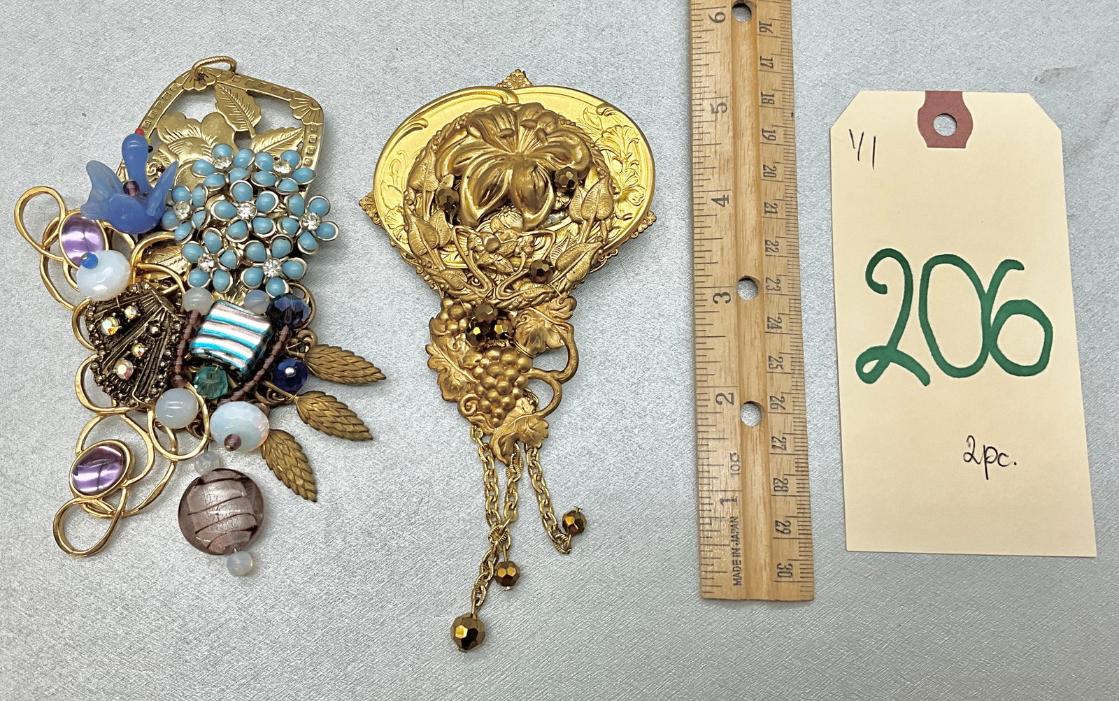 TWO PIECE SARAH JANE SIGNED MOSAIC BROOCHES. (1 of 5)