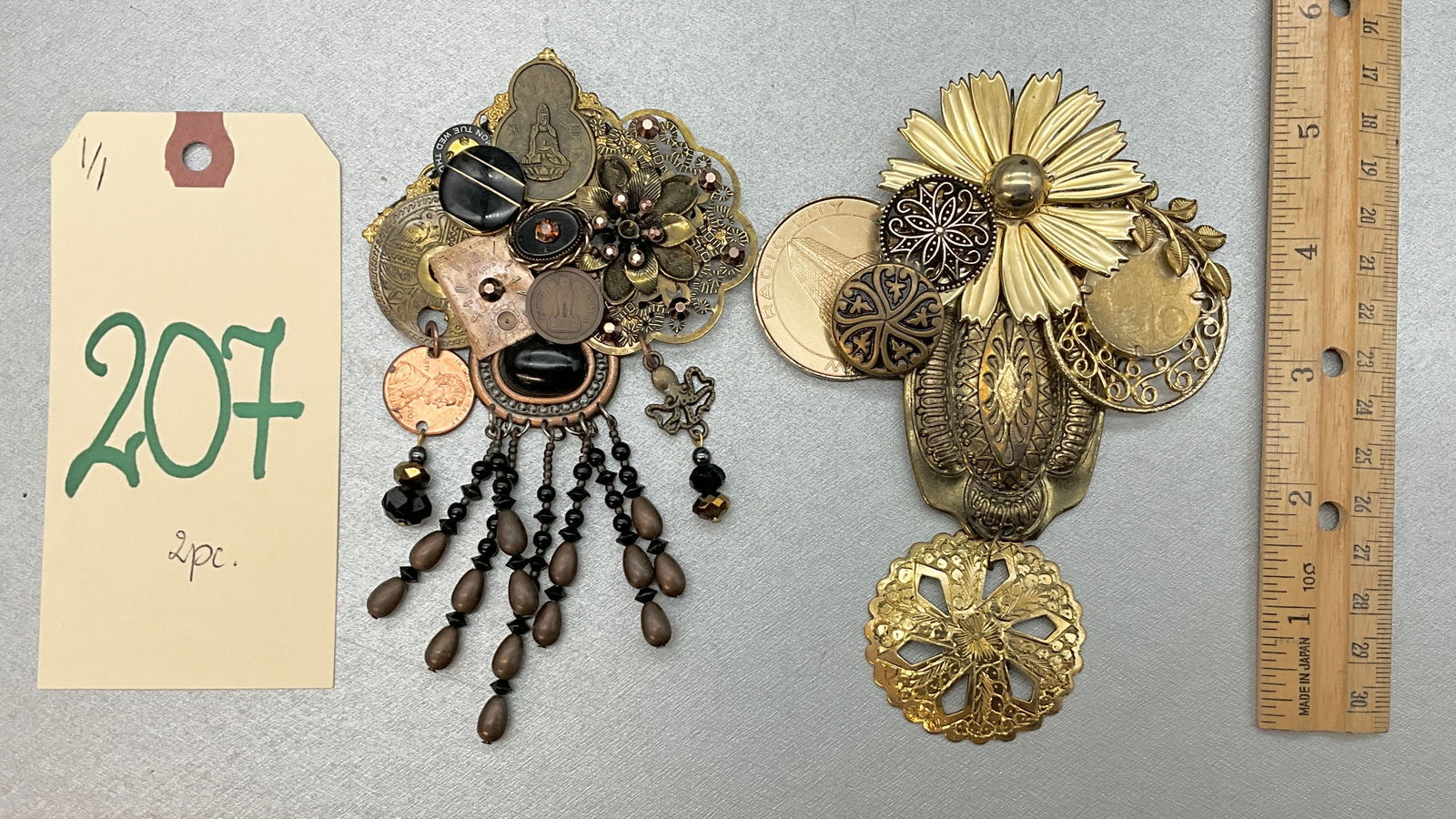 TWO PIECE SARAH JANE SIGNED MOSAIC BROOCHES. (1 of 7)