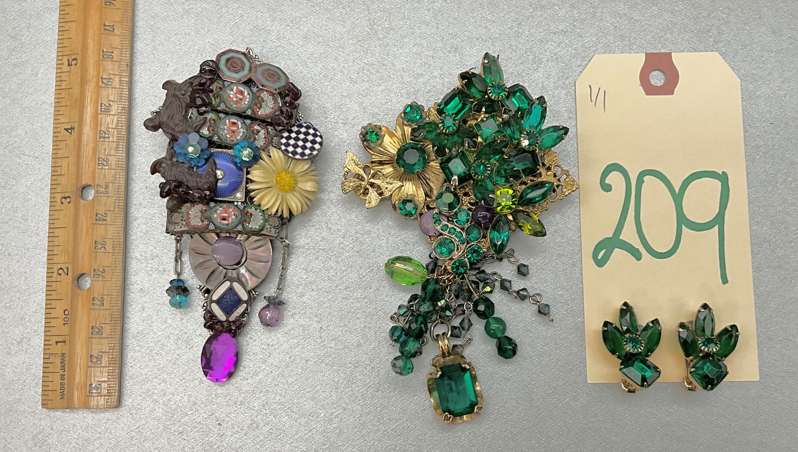 FOUR PIECE SARAH JANE SIGNED MOSAIC BROOCHES. (1 of 5)