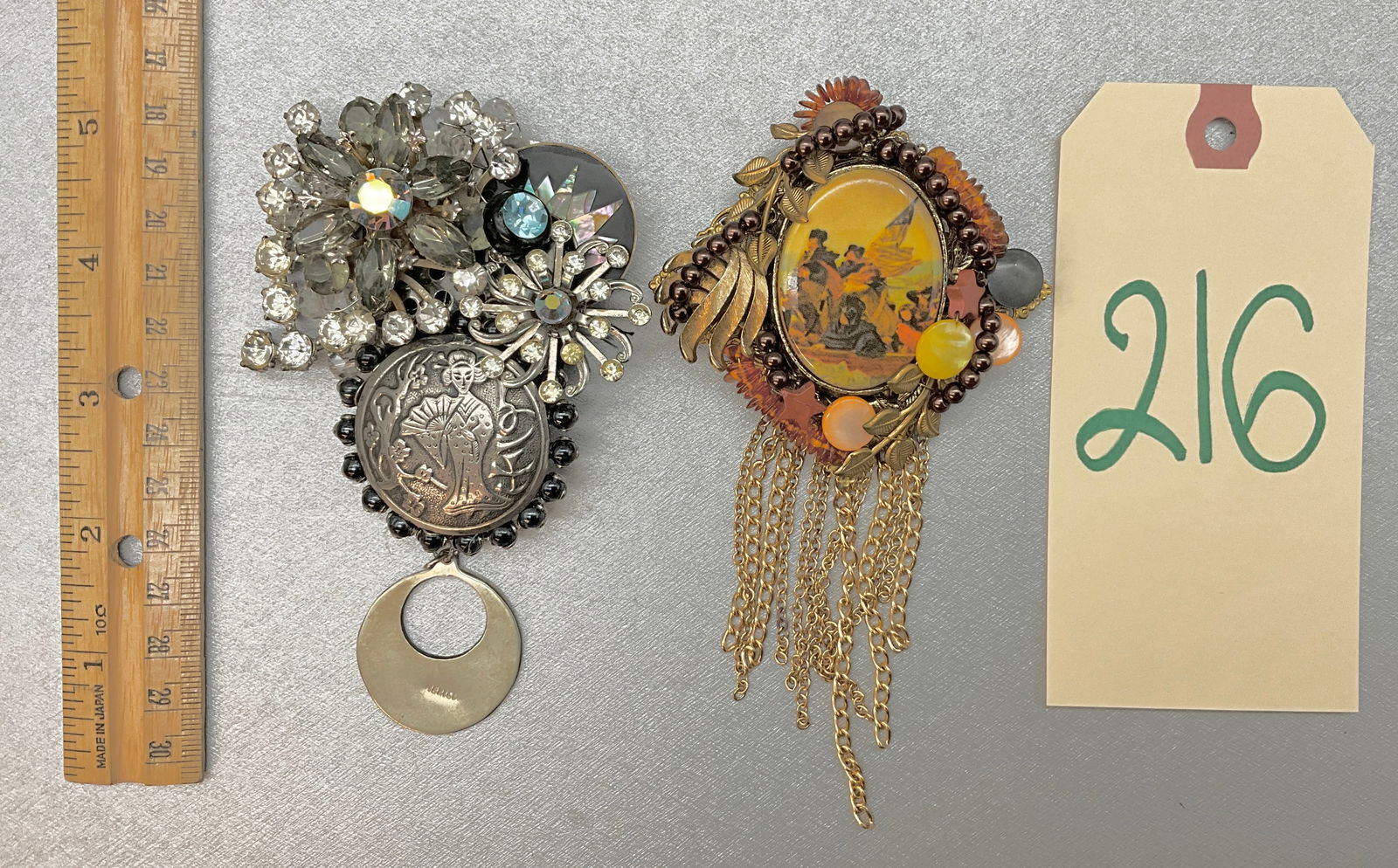 TWO PIECE SARAH JANE SIGNED MOSAIC BROOCHES. (1 of 4)