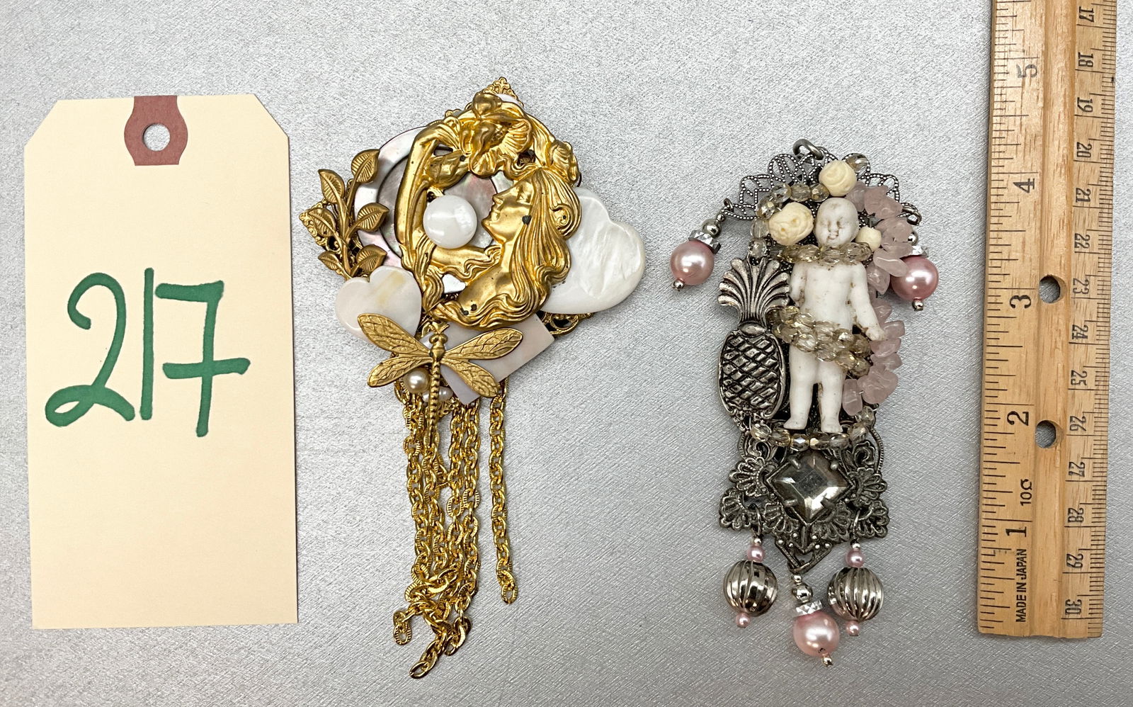 TWO PIECE SARAH JANE SIGNED MOSAIC BROOCHES. (1 of 3)