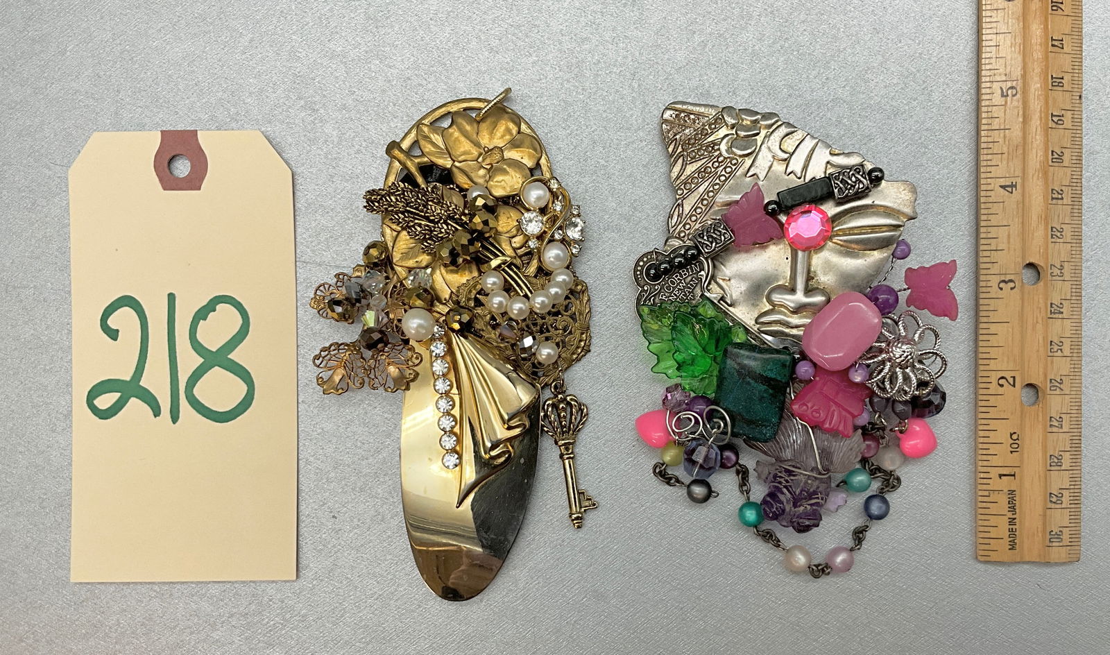 TWO PIECE SARAH JANE SIGNED MOSAIC BROOCHES. (1 of 3)