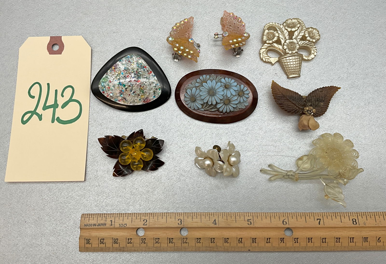 9 PC CELLULOID AND OTHER MIXED MEDIA EARRINGS/PINS. (1 of 5)