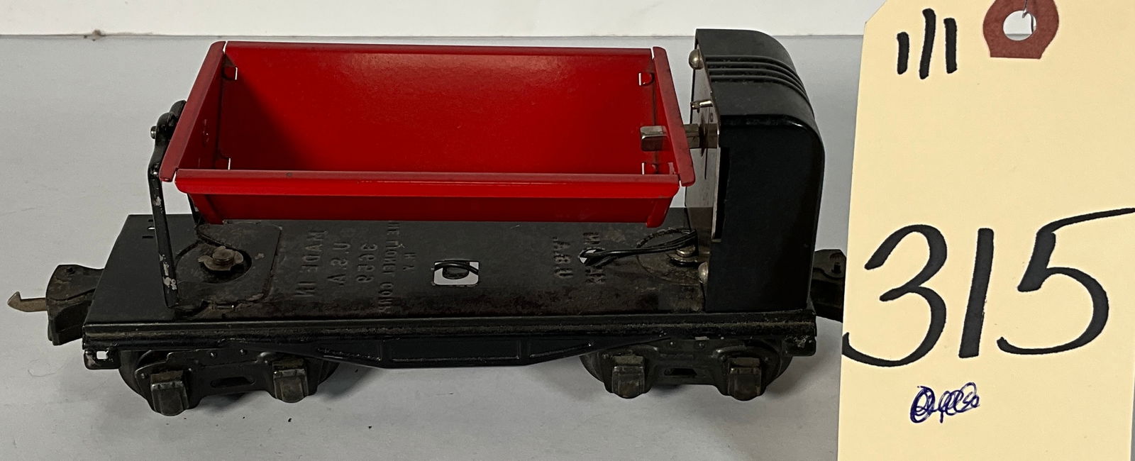 PRE-WAR LIONEL 3659 OPERATING DUMP CAR. (1 of 4)