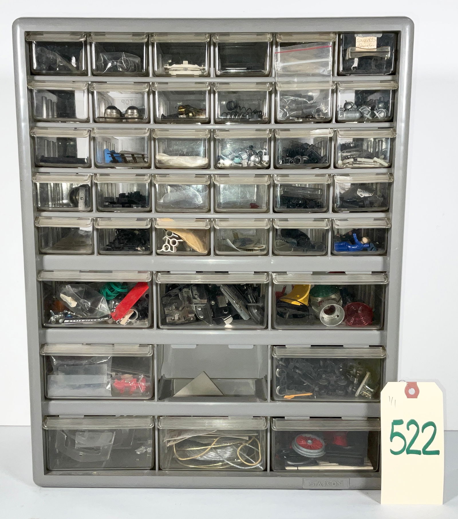 ORGANIZER FULL OF MODEL RAILROAD AND TRAIN PARTS. (1 of 7)