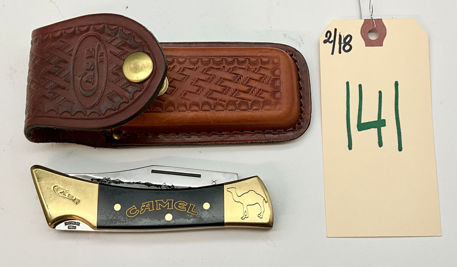 CAMEL COMMEMORATIVE KNIFE BY CASE XX. (1 of 4)