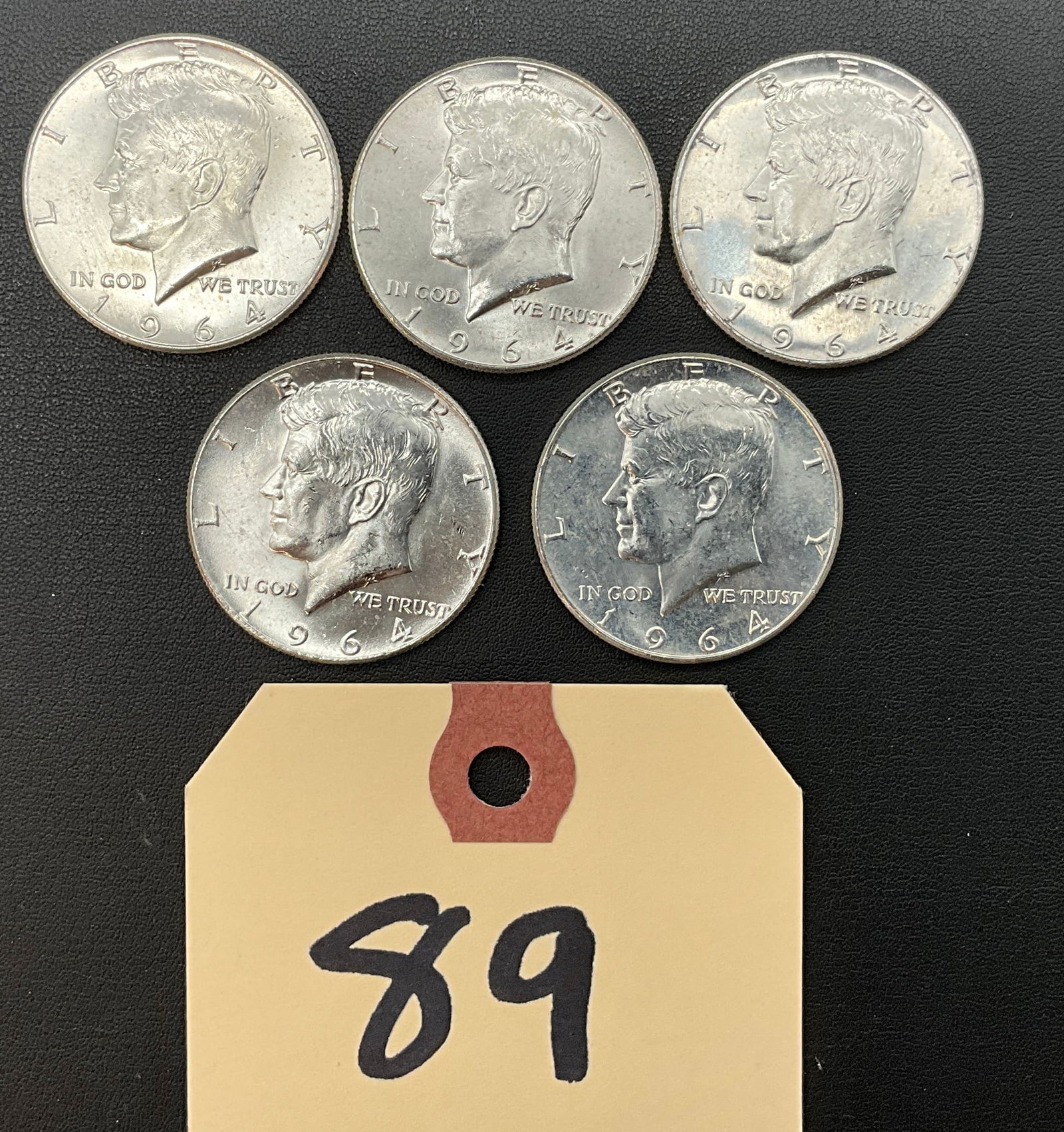 5 PC 1964 SILVER KENNEDY HALF DOLLARS. (1 of 3)
