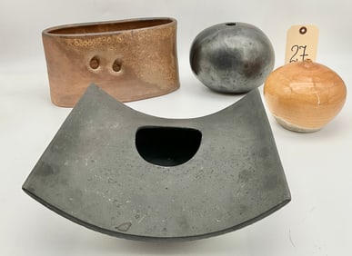 4 PC MODERN ART POTTERY, ONE SIGNED K9.