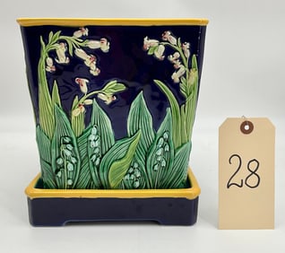 ITALIAN MADE MOTTAHEDEH DECORATED PORCELAIN 2 PC PLANTER FROM THE SMITHSONIAN INSTITUTE.