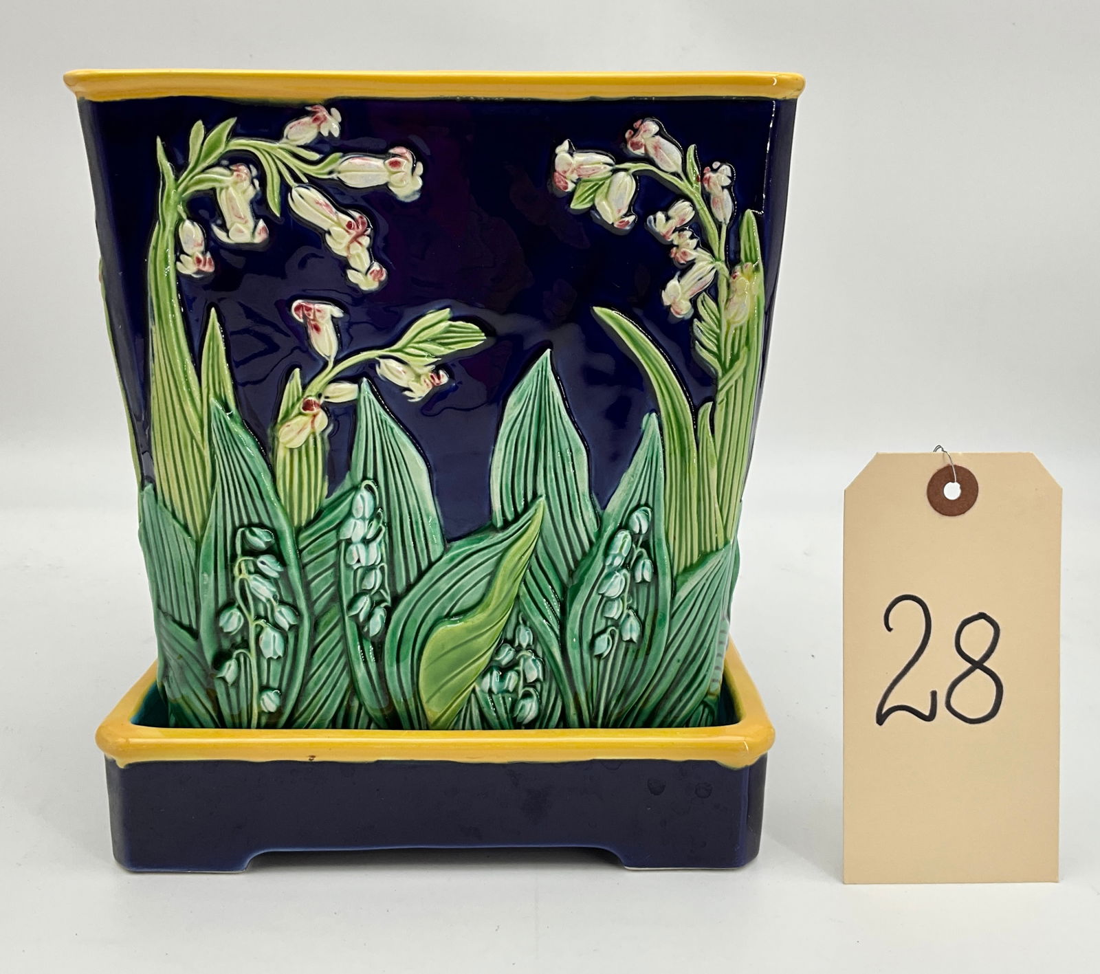 ITALIAN MADE MOTTAHEDEH DECORATED PORCELAIN 2 PC PLANTER FROM THE SMITHSONIAN INSTITUTE. (1 of 3)