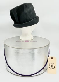 SHARPO NEW YORK LADIES HAT WITH BERGDORF GOODMAN HAT BOX.