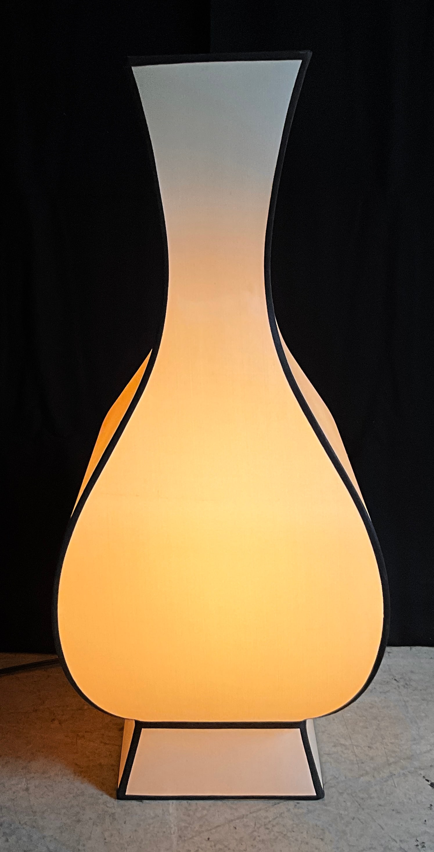 32"H MOLTO PAGODA FABRIC LAMP: 32"H MOLTO PAGODA FABRIC LAMP MEASURES 13" SQUARE X 32"H.