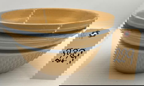 VINTAGE BLUE AND WHITE BANDED YELLOW STONEWARE BOWL.