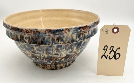 VINTAGE SPONGEWARE MIXING BOWL.