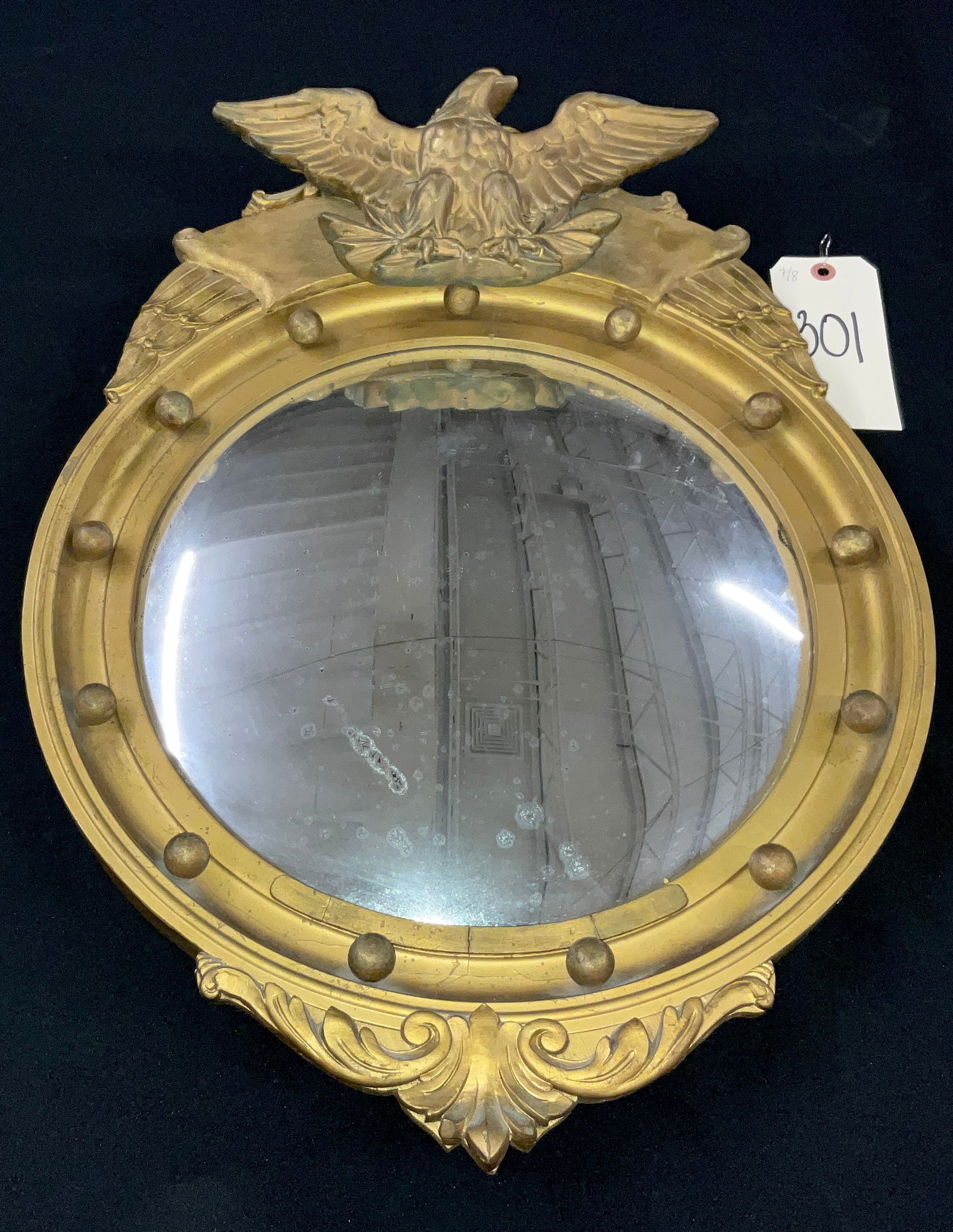 VINTAGE FEDERAL STYLE GILT FRAMED ROUND WALL MIRROR. (1 of 3)