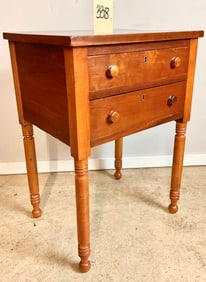 19TH CENTURY TWO DRAWER CHERRY FEDERAL STYLE END STAND.