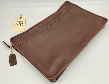 COACH LEATHER CIP UP DOCUMENT/PORTFOLIO BAG.