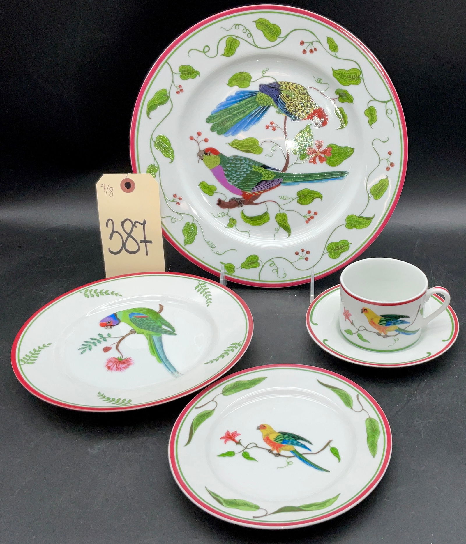 CHASE PARROTS OF PARADISE DECORATED PORCELAIN CHINA.: CHASE PARROTS OF PARADISE DECORATED PORCELAIN CHINA. PLATES MEASURE 5.5" TO 11" DIAMETER.
