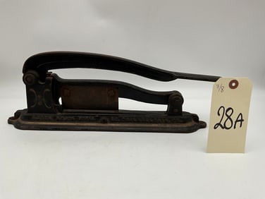 VINTAGE NORTH BROTHERS MFG TOBACCO CUTTER.