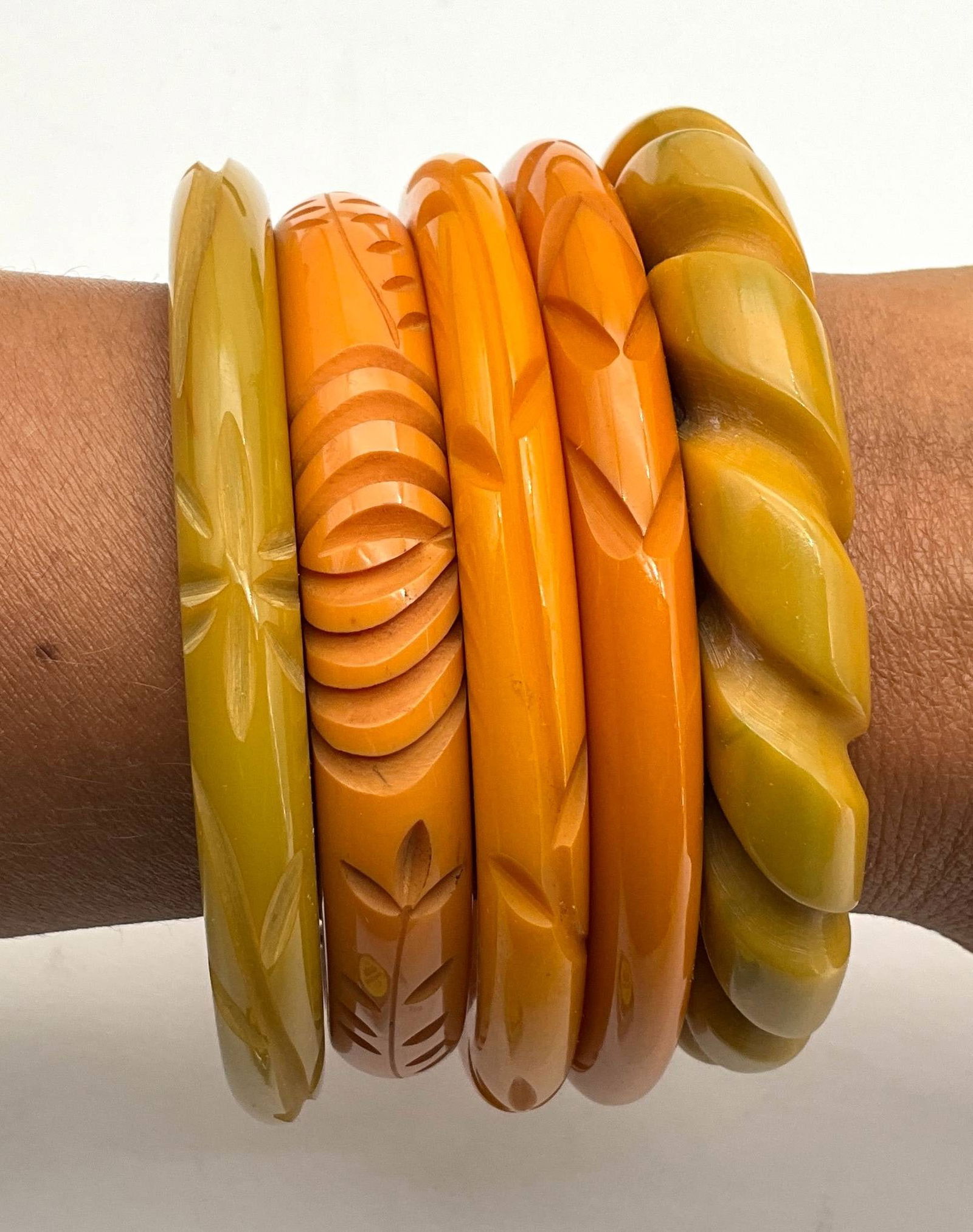 5 Vintage Carved Bakelite Bangles in Green and Orange/Yellow (1 of 2)