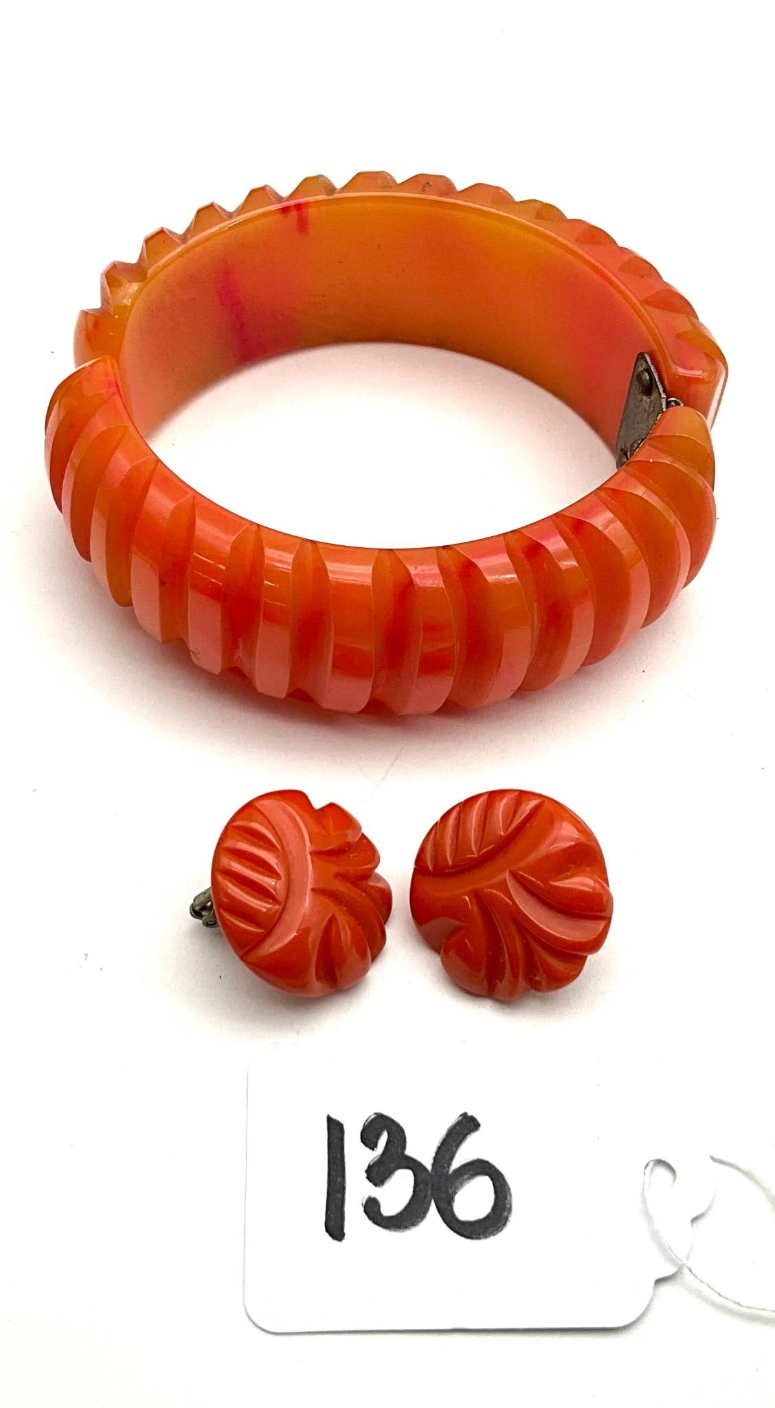 Vintage Bakelite Bracelet and Clip-On Earrings Set, 1-Inch Wide Bracelet with Carved Design (1 of 4)