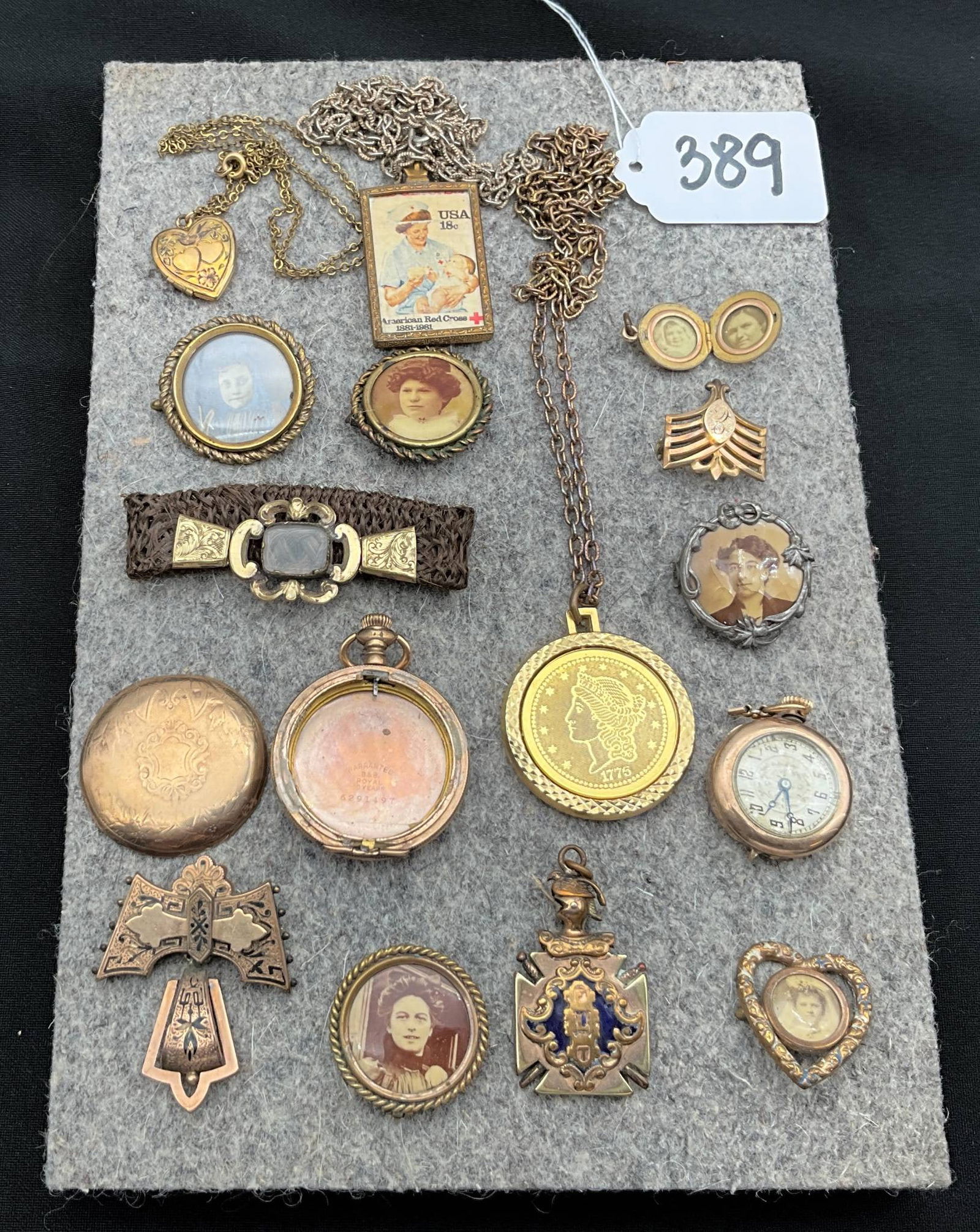 Vintage Assorted Jewelry Lot with Portrait Brooches and Pendants (1 of 5)