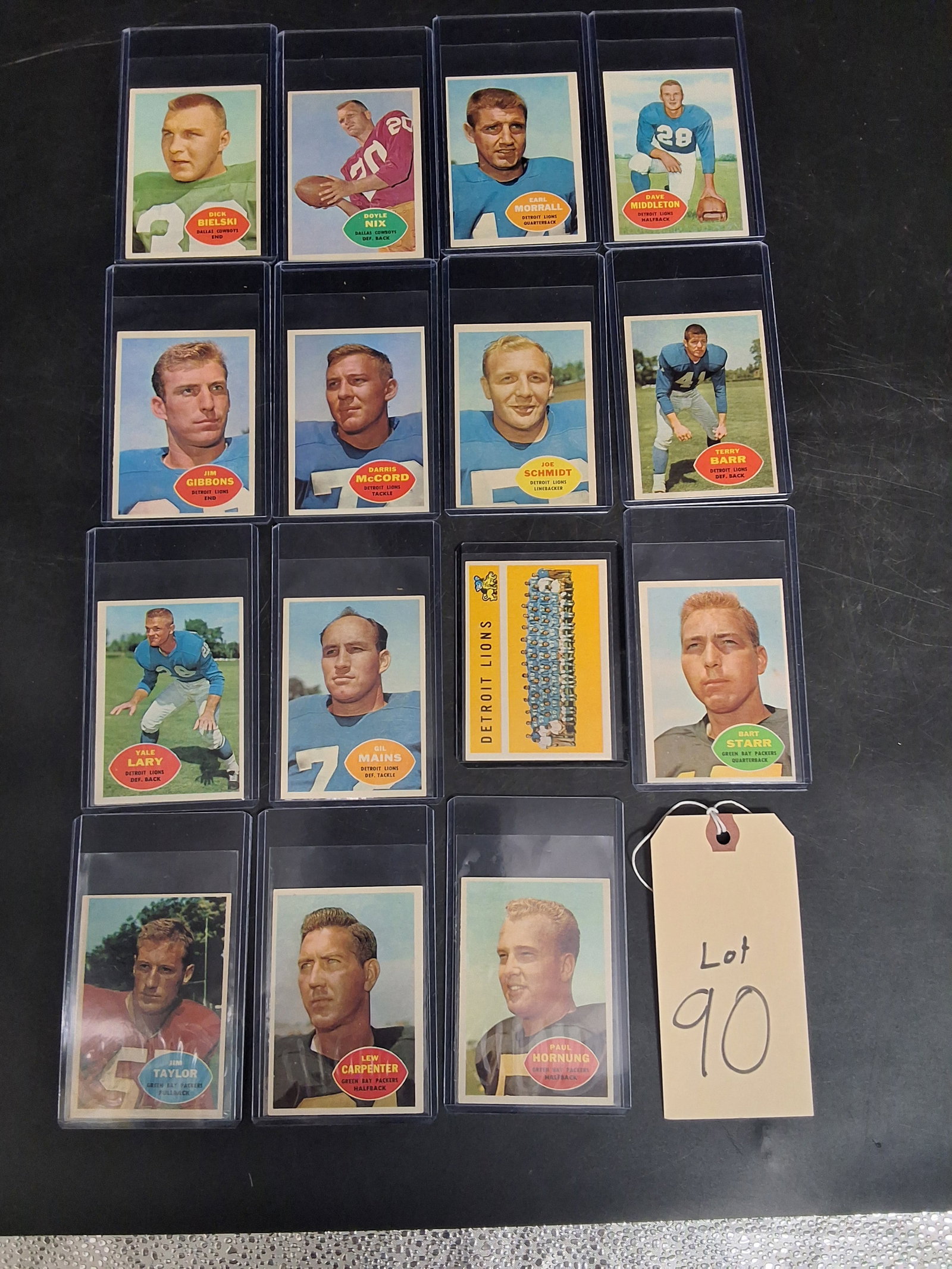 1960 Topps Lot of 15 Cards: 1960 Topps Lot of 15 Cards Condition All property is sold in "as is" condition and all sales are final. Teel Auctions and its consignor make no representations or warranties, express or implied, with 