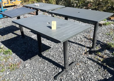 4 Outdoor Patio Tables With Unconnected Tops and Bases As-Is